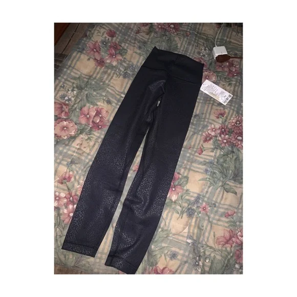 Lululemon align pants NWT size 2 - Picture 2 of 4